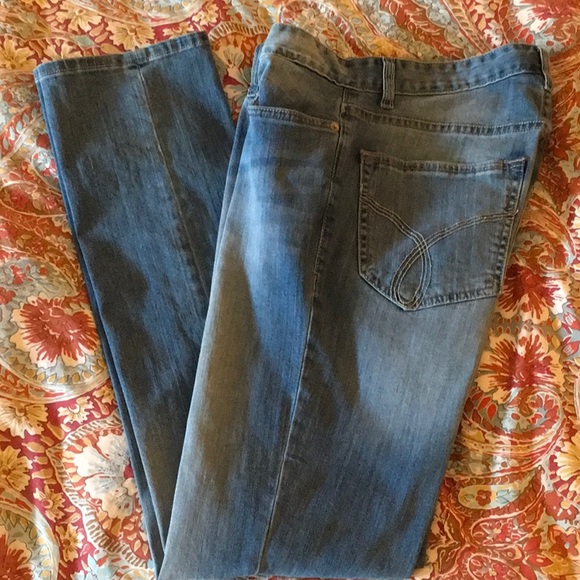 Calvin Klein Men’s Straight Leg Jeans